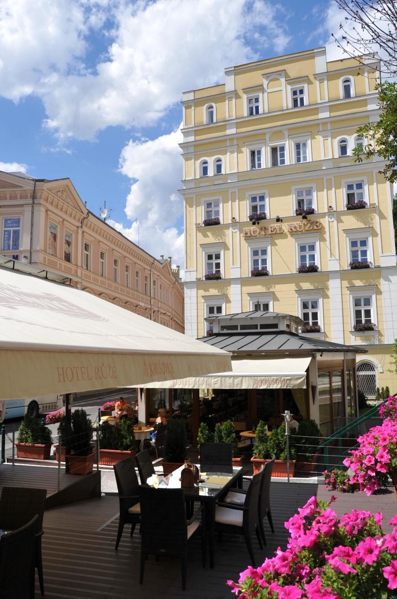 Hotel Ruze Karlovy Vary Kültér fotó