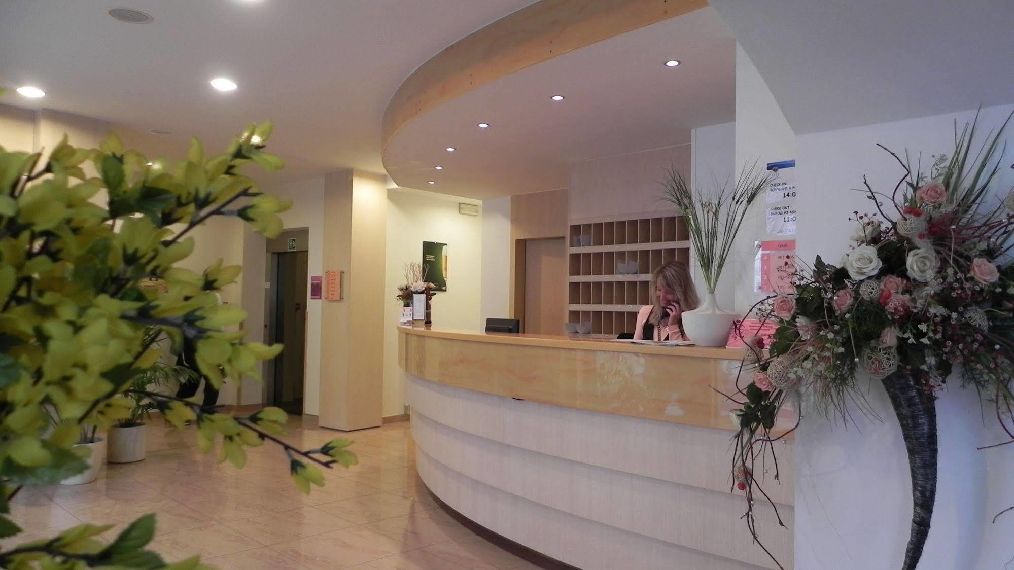 Hotel Ruze Karlovy Vary Kültér fotó