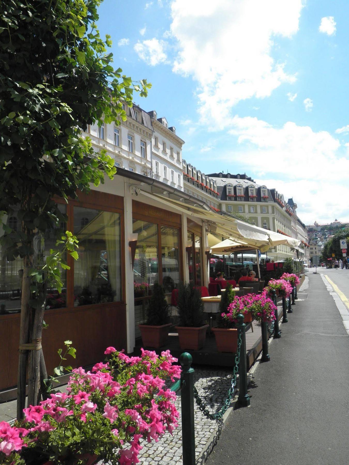 Hotel Ruze Karlovy Vary Kültér fotó