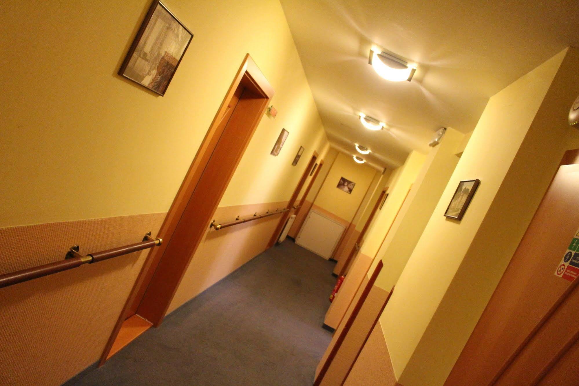Hotel Ruze Karlovy Vary Kültér fotó